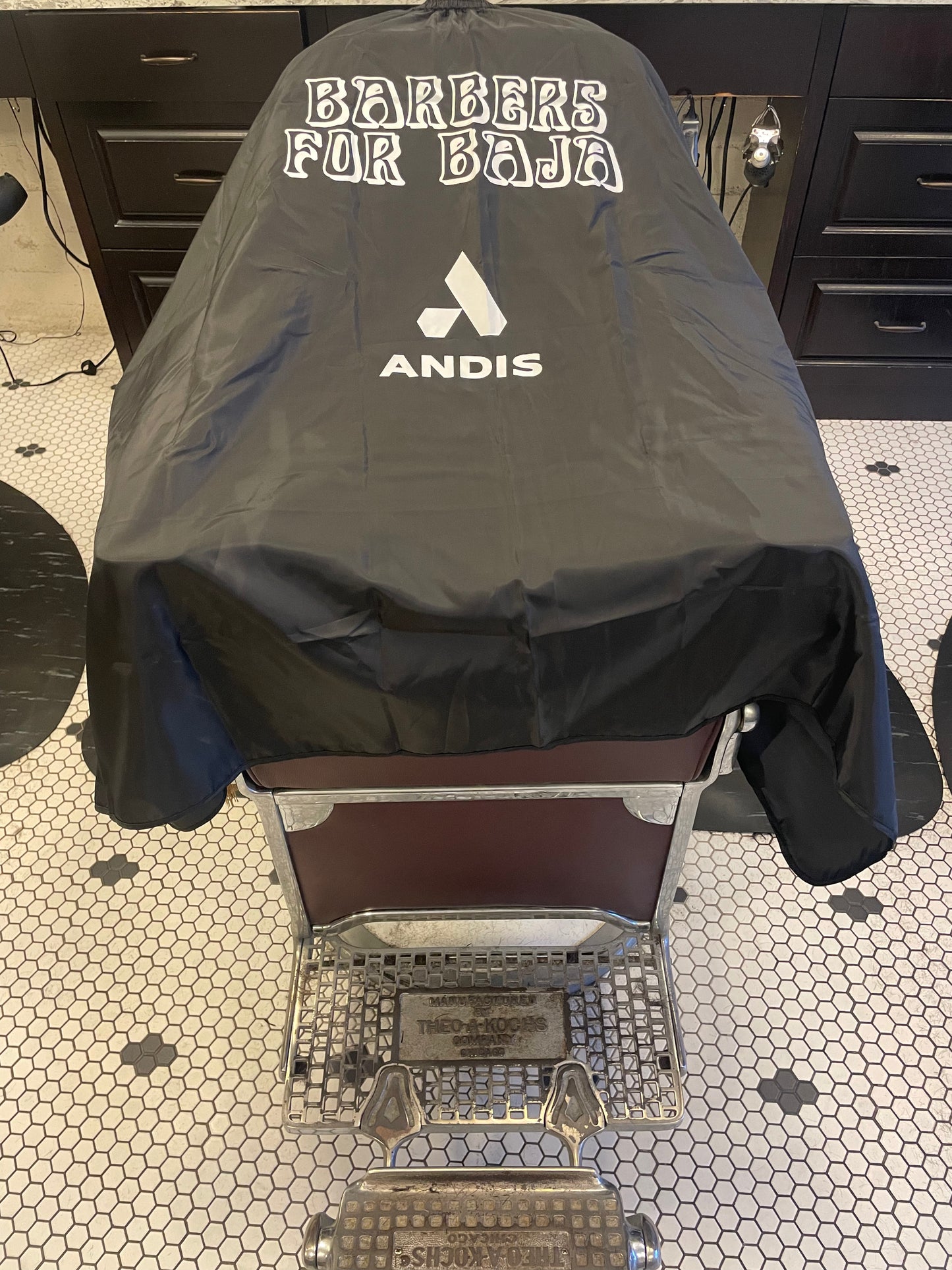 Barbers For Baja Cutting Capes